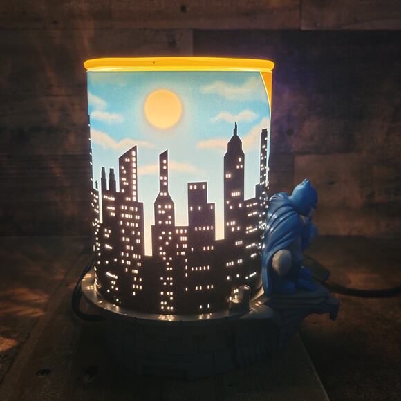 Scentsy Batman Superhero DC Full Size Wax Warmer NOB Plug In Light Blue Gray - Picture 15 of 16